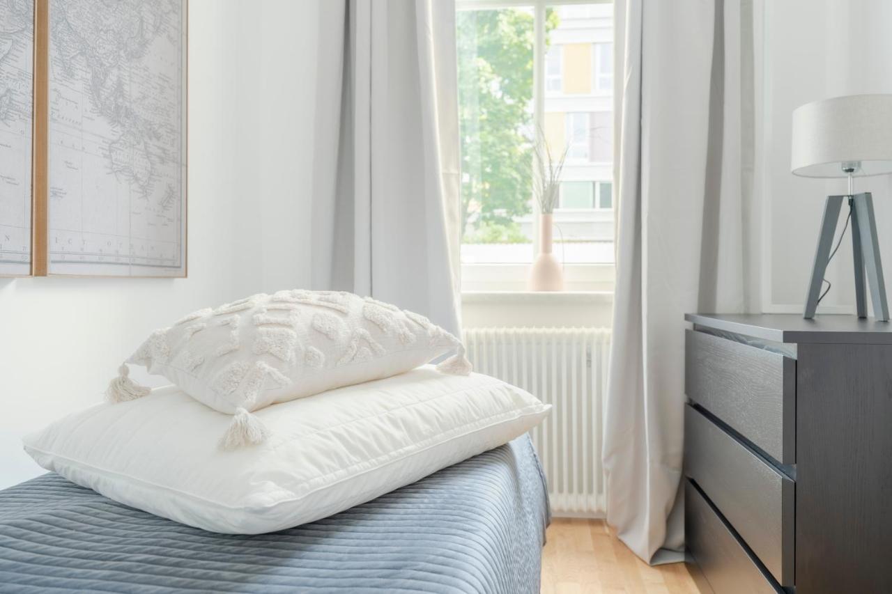 City Lounge Appartement Am Hauptbahnhof Sankt Poelten Eksteriør bilde